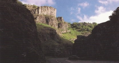 Cheddar Gorge1